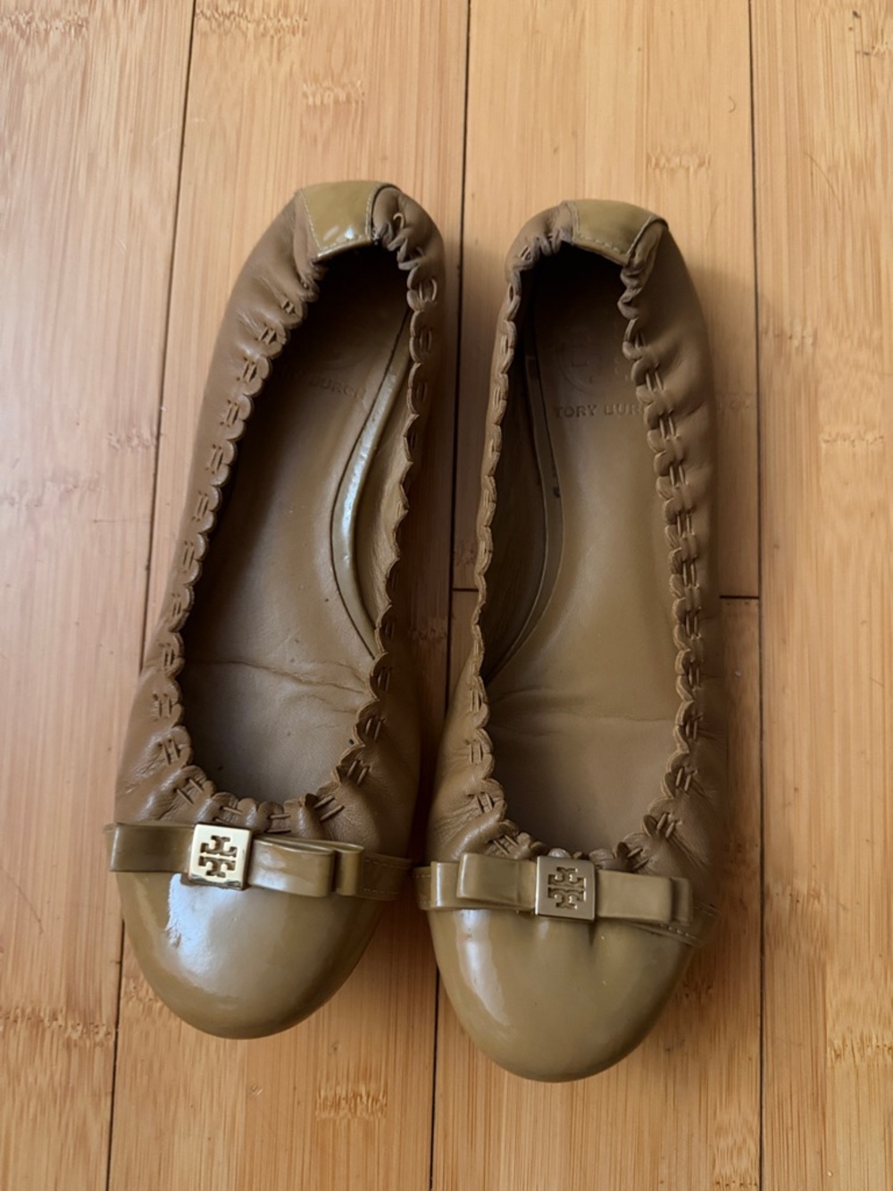 Tory Burch Olive/Tan Leather Bow Ballet Flats